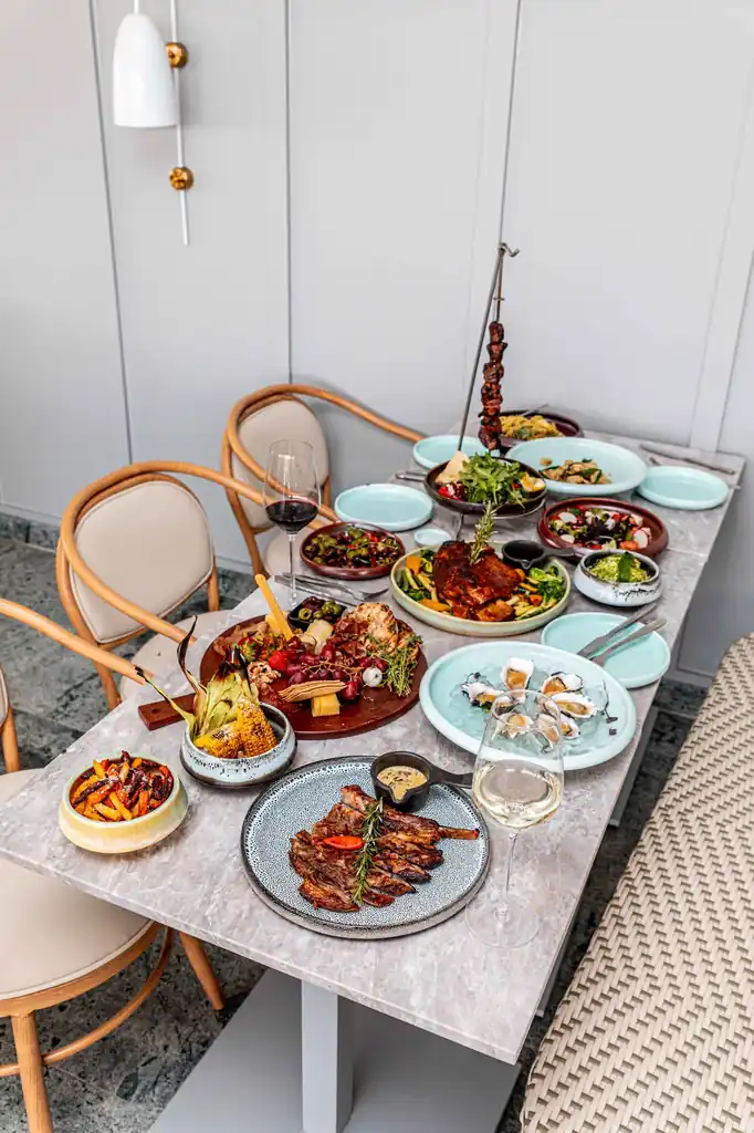 Oakplain Creative Signature Dining Ambiance